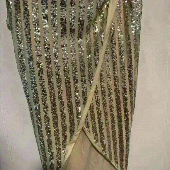 Silver sequin one-shoulder midi dress - Picture 6 of 8